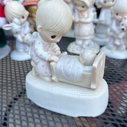 Precious Moments Hand That Rocks the Future Figurine Musical 