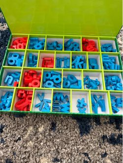 MAGNETIC LETTERS KIT $10