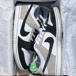 Nike SB Dunk low Pros 'Chlorophyll' for Sale in Wichita, KS - OfferUp