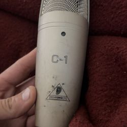 Microphone 
