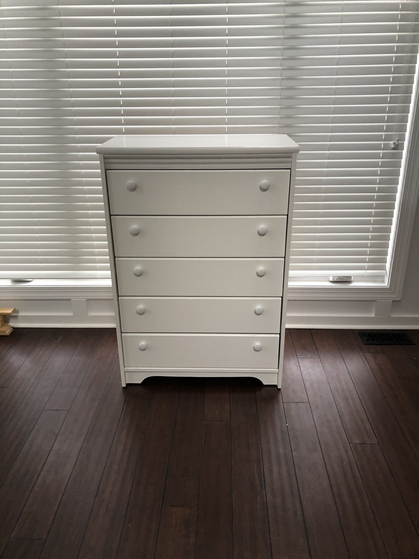 Chest of drawers