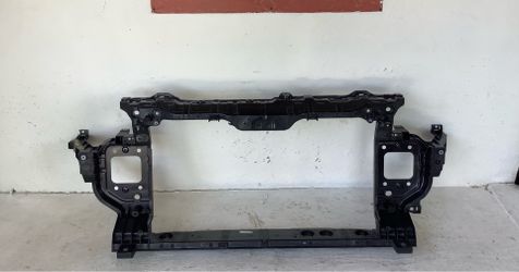 2025-2026 Kia K5 radiator support (8)