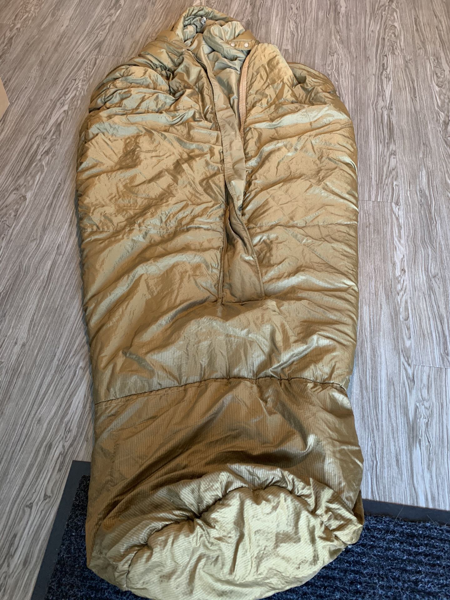 USMC ISSUE COYOTE BROWN 3 SEASON SLEEPING BAG Regular NSN 846501574