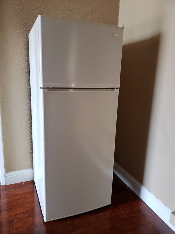 Sanyo Apartment Size Refrigerators.. Delivery Available for Sale in