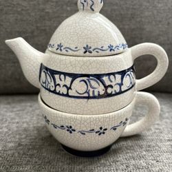 Dedham Pottery Rabbit Blue & White Crackle Teapot & Mug Set