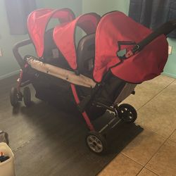 Stroller    (For Three Babies)