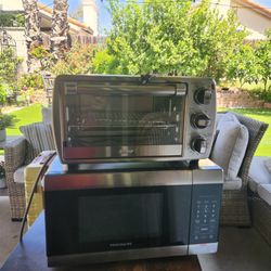 Counter Oven And Microwave 