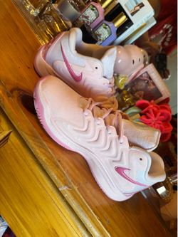 Women Nike size 7.5