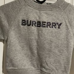 2T Burberry Sweater 