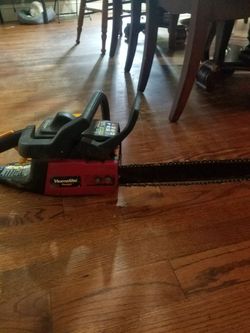 Homelite has chainsaw 33cc extra chain included no low ballers
