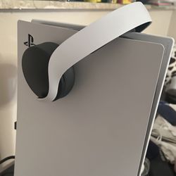 Ps5 with Extended Memory, Games, Wireless Headset and extra Remote 