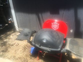 Portable gas grill