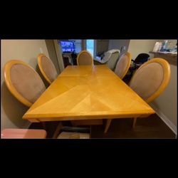 Dining room table with 5 chairs 