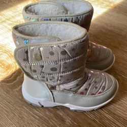 Snow Boots