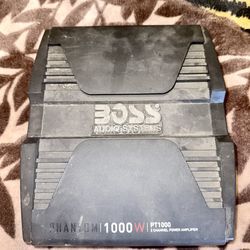 Boss 1000W Amplifier