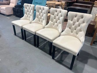 New - Elegant Dining Chairs Set of 4, Modern Velvet Upholstered Tufted Dining Side Chair with Curved Back and Ring Pull for Kitchen Dining Room, Solid