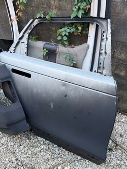 Land Rover Range Rover velar passenger rear door