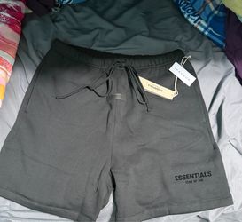 Black Essentials Fear Of God shorts size large