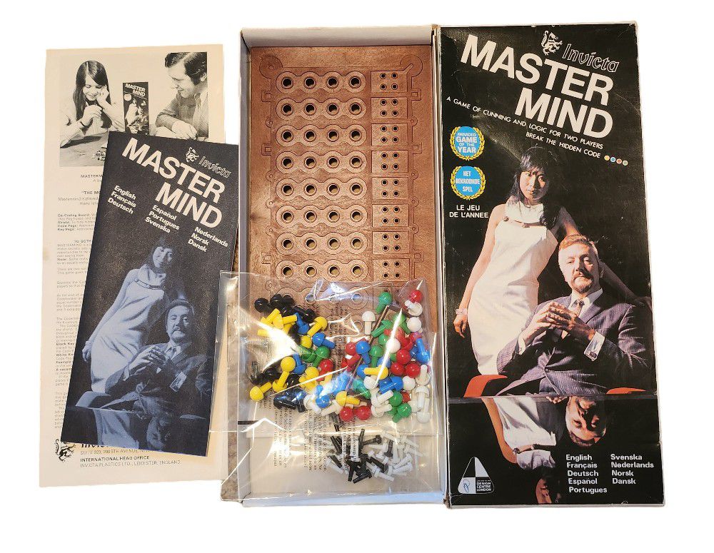 Vintage Invicta Games MASTER MIND Game of Cunning & Logic #3016 Made in England