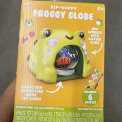 NWT Hip-Hoppy Froggy Globe