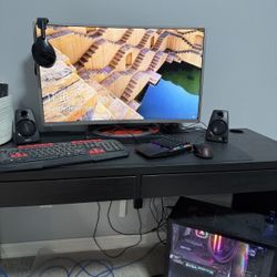 Custom built Gaming PC, Setup- Curved And Flexible Monitor, Keyboard & Mouse Bundle