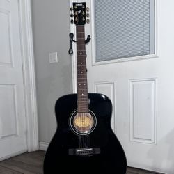 Yamaha F335 Acoustic Guitar 