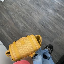 yellow goyard