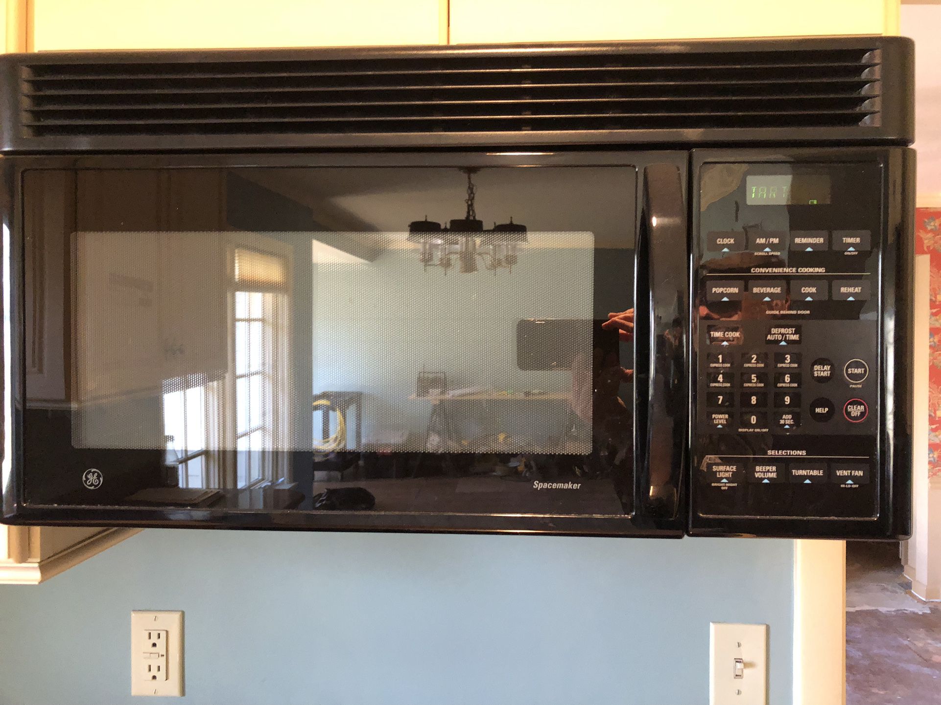 GE Space saver Microwave Oven 