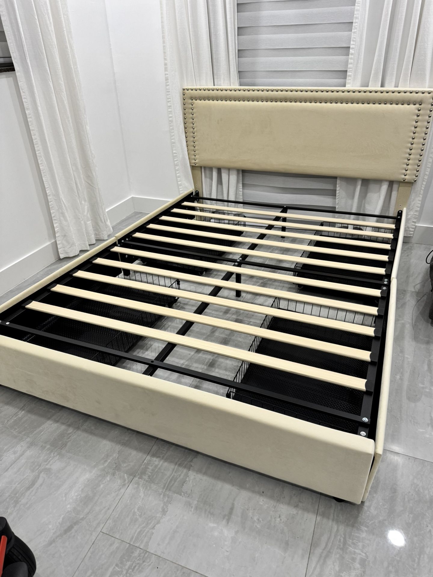 Queen Size Upholstered Platform Bed Frame with 4 Storage Drawers