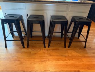 Set of 4 Black Metal Barstools