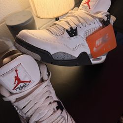 Jordan 4