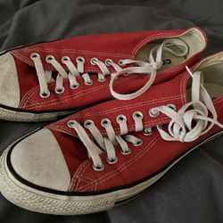 Converse All Star Sneaker size 9(mens)