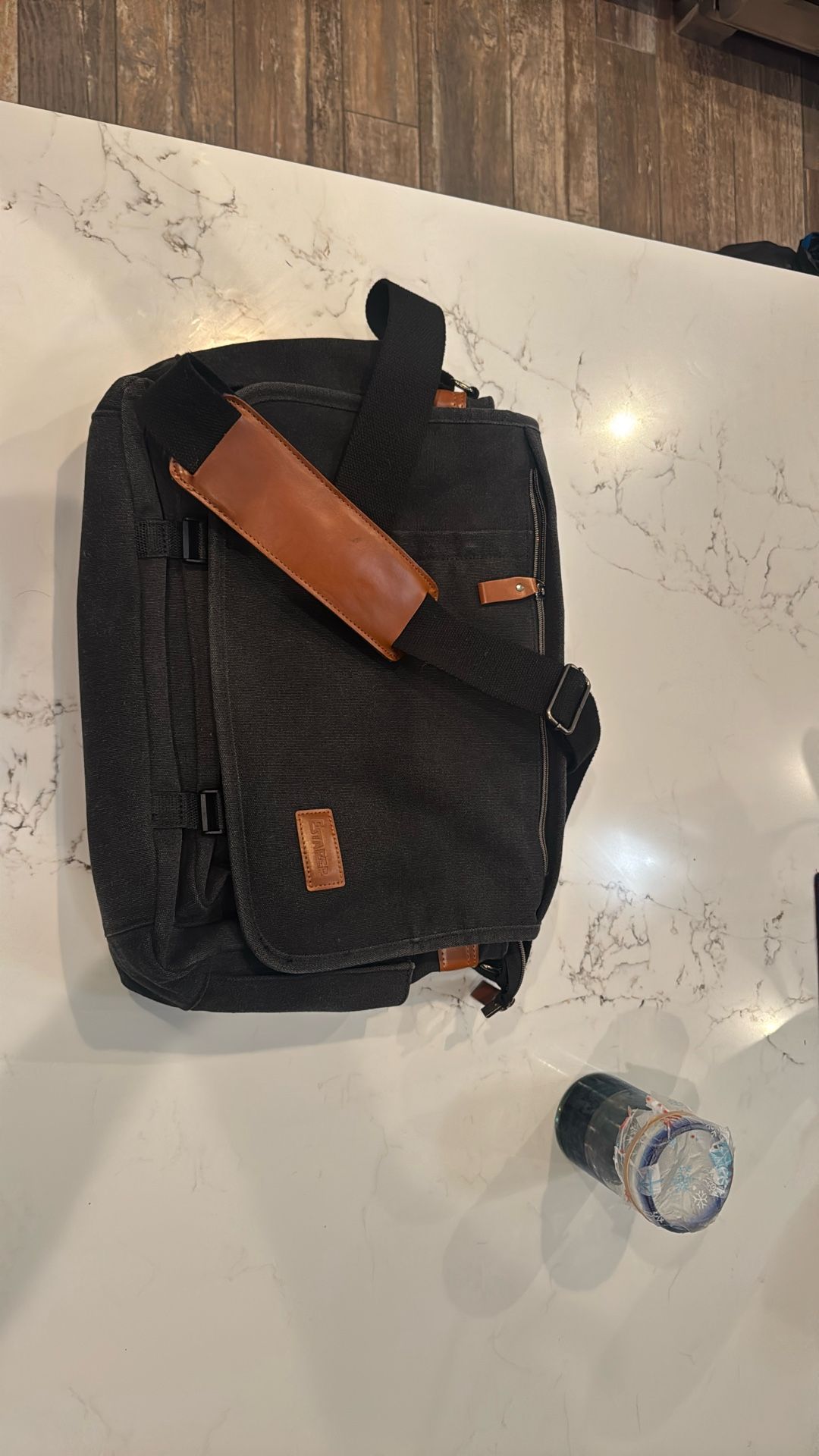 Estarer Men's Messenger Bag Black Nylon W/Dividers And Pockets Used