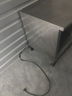 Commercial refrigerator
