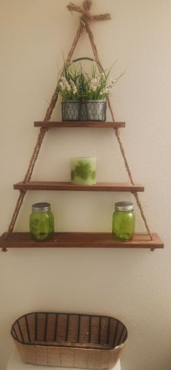 Hanging wall shelf