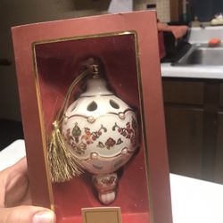 Lennox Christmas  Ornament 