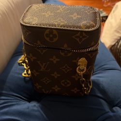 Bolsa Café Con Arzas De Metal
