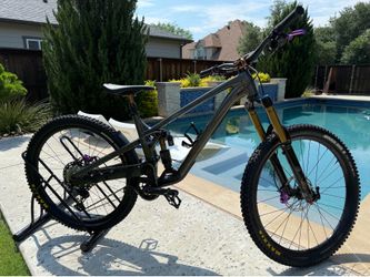 2024 Trek Slash Gen 6 AI 29er Mountain Bike Enduro MTB