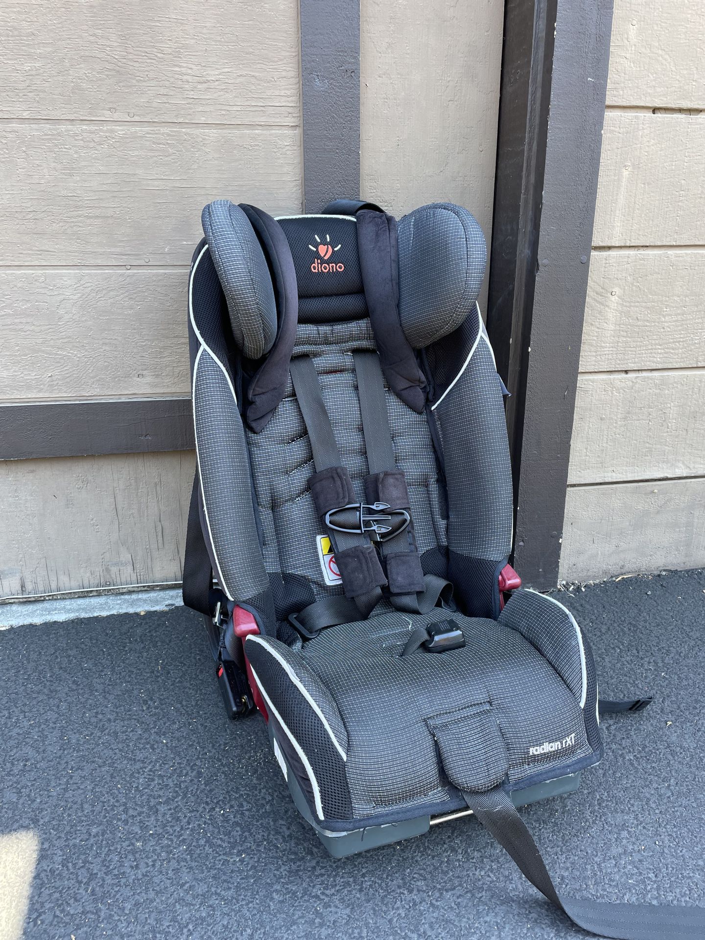 CAR Seat - Diono Radian 3R, 3-in-1 Convertible Car Seat