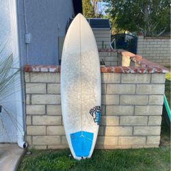 Lost Surfboard 6’2 40oz 21w