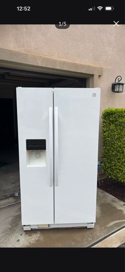 KENMORE FRIDGE PICK UP ONLY!!