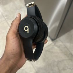Beats Solo 4