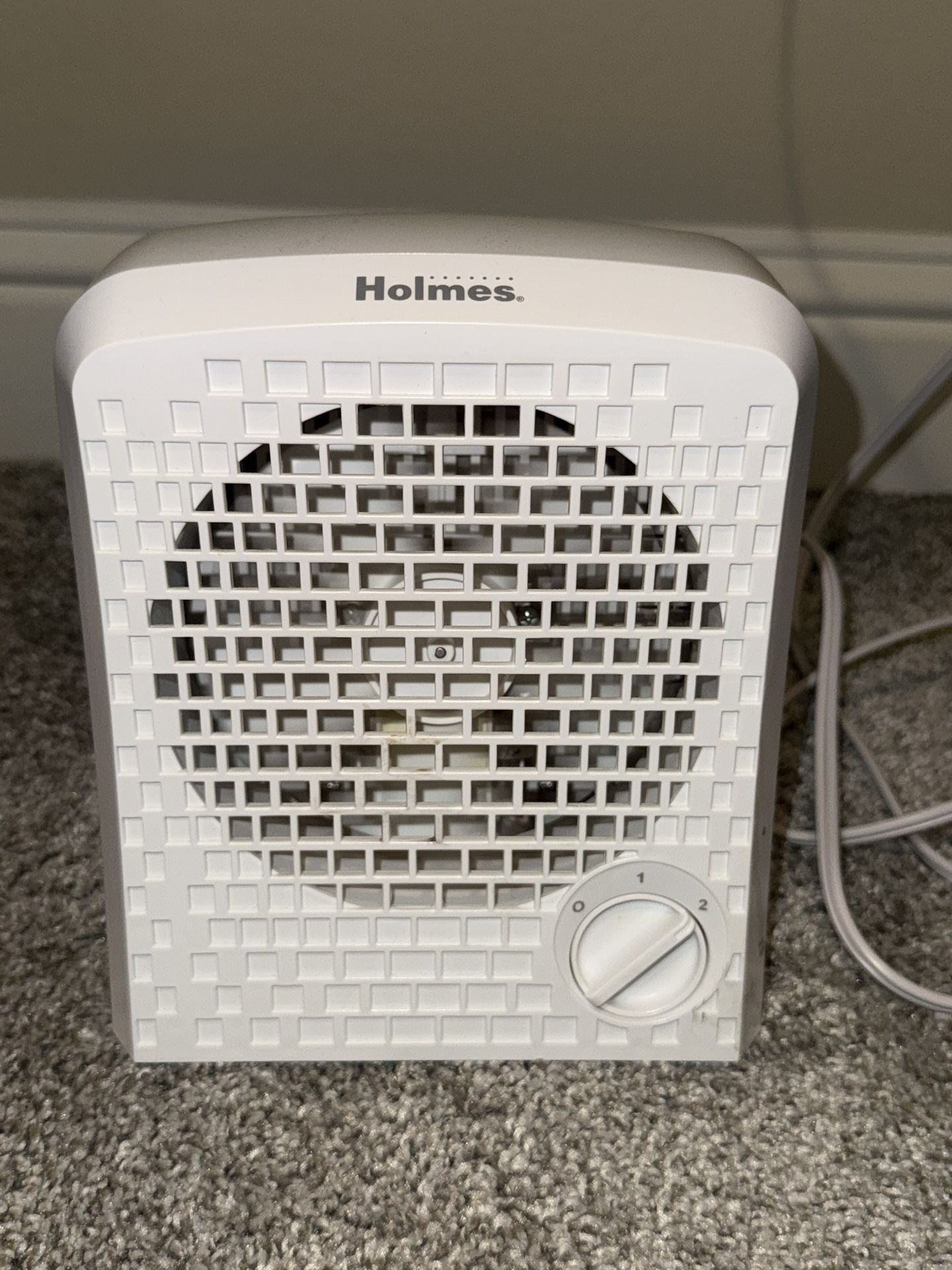 HOLMES AIR PURIFIER