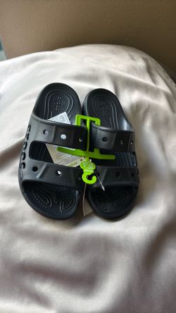 Crocs  women size 6