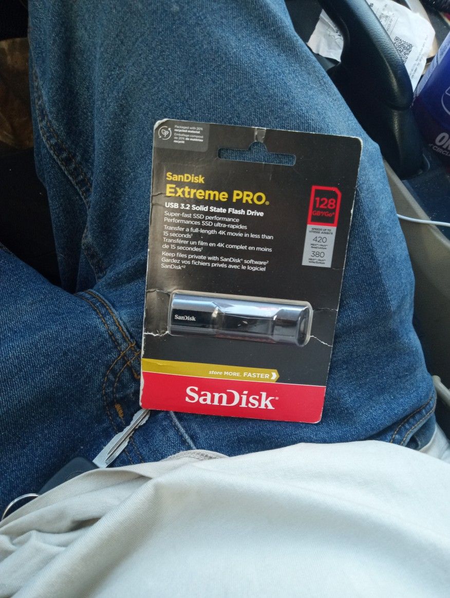 SanDisk Extreme Pro USB 3.2 Solid State Flash Drive