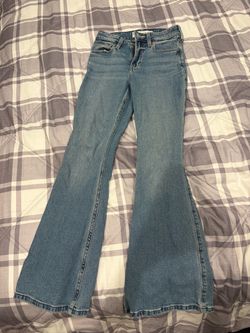 Hollister Light Wash High -Rise Flare Jeans Women’s 23