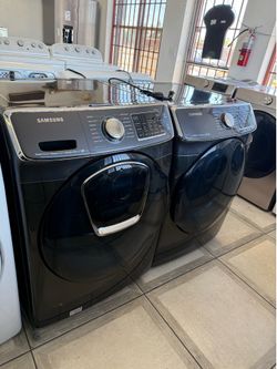 Samsung front load washer and gas dryer set