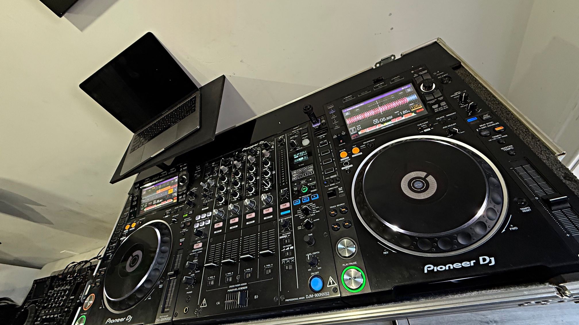 Professional Pioneer Dj Set Up