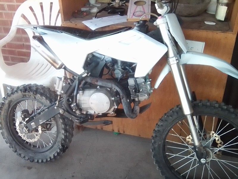 2019 V Moto 125 Pit Bike Runs Great 600$obo