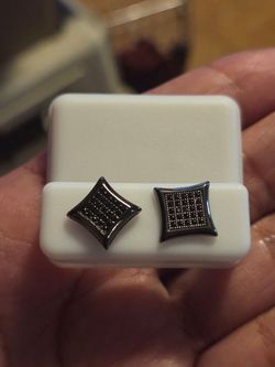 Cubic zirconia earrings